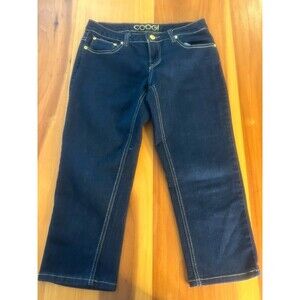 Coogi  Women’s Capri Jeans. Size 5/6. Dark Wash. Embroidered Sparkle Detail